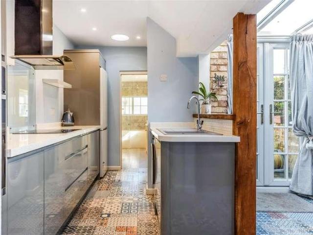 House for sale in Chichester, Littlecote