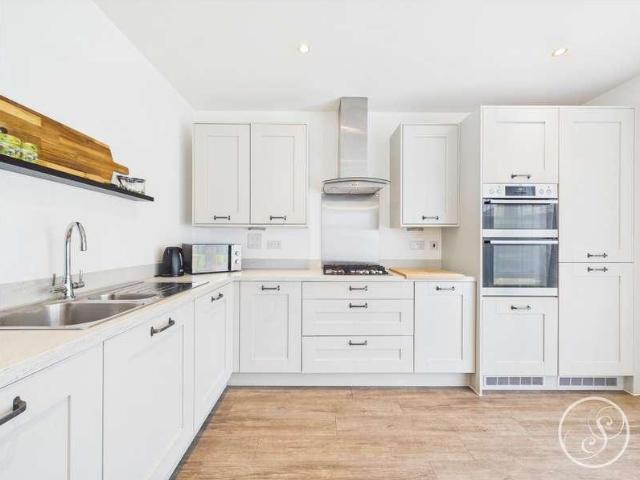 House for sale in Austhorpe, West Yorkshire