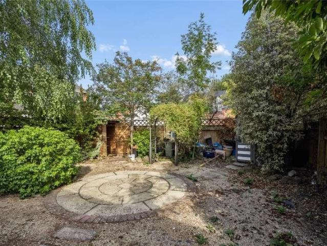House for sale in Henley-on-Thames, Berrick Salome