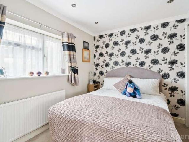 House for sale in Watford, Watford Rural