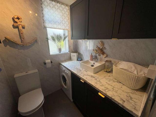 House for sale in Westwood Park, Queensbury