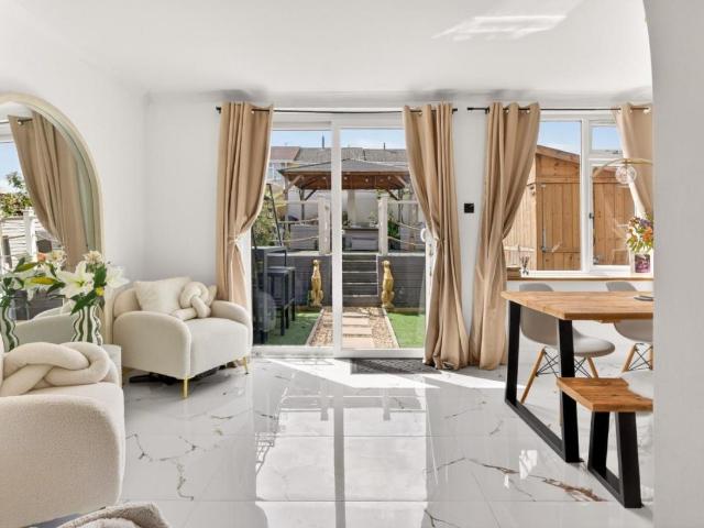House for sale in Feckenham, City Of Bristol