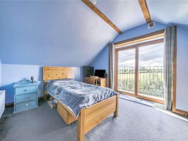 House for sale in Guilsfield