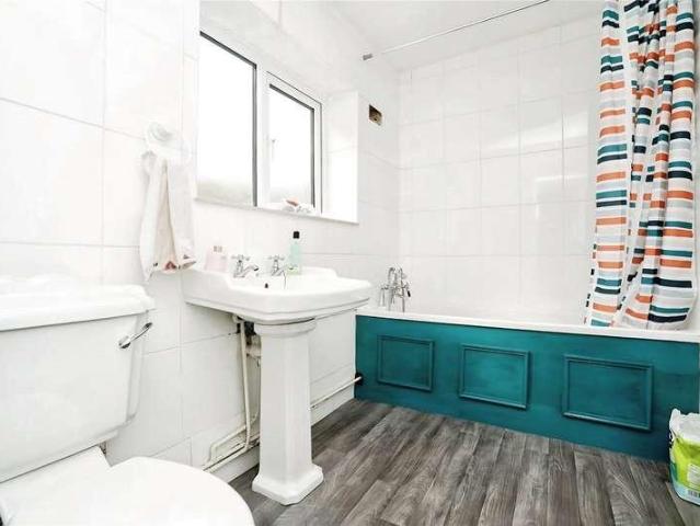 House for sale in Old Wharf, City Of Leicester