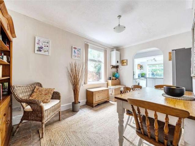 House for sale in Plasnewydd, Cardiff