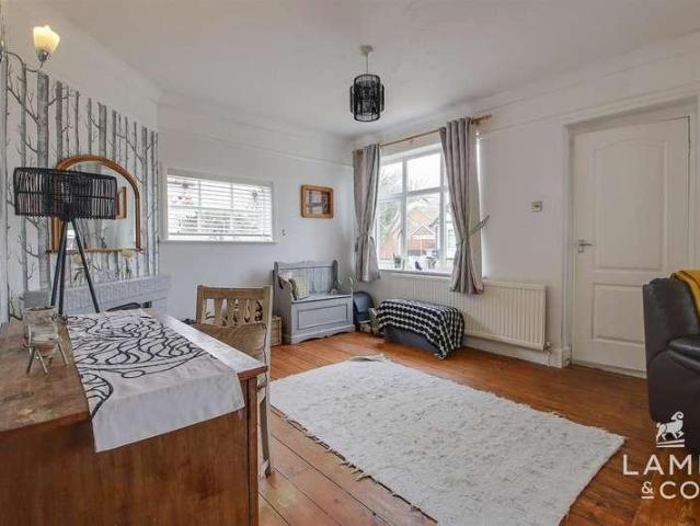 House for sale in Holland-on-Sea, Dale Hill