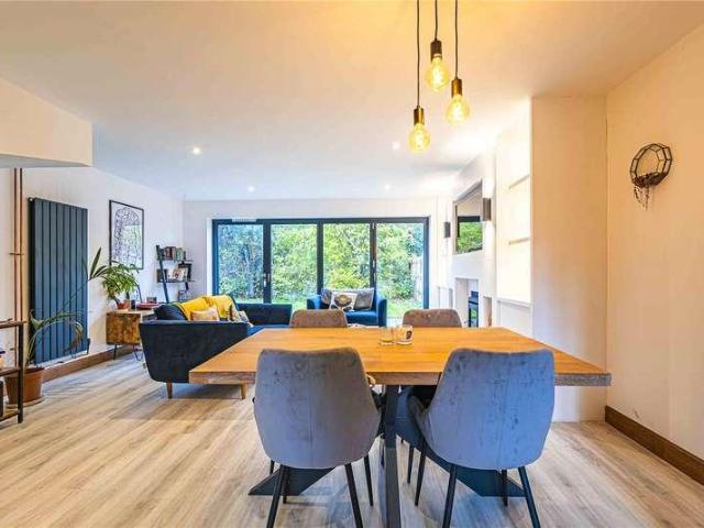 House for sale in Eaton Bray, Bedfordshire