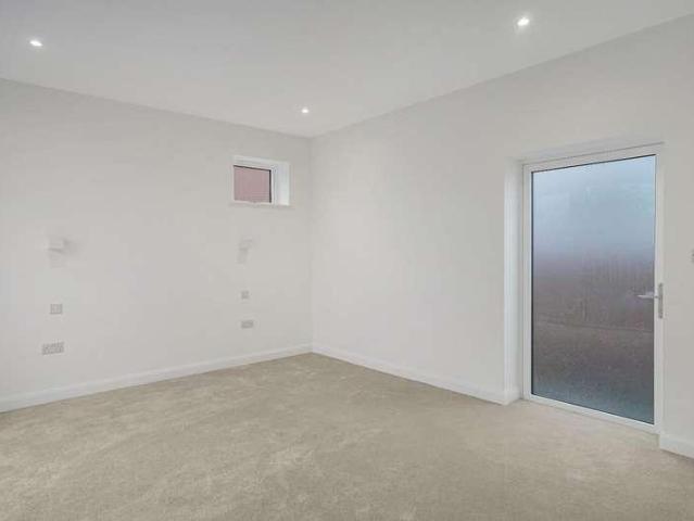 House for sale in London Borough of Lewisham, Greater London