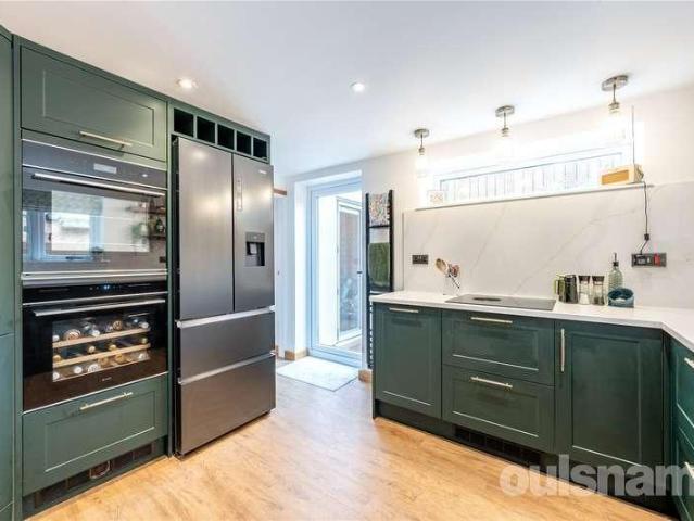 House for sale in Bromsgrove, Worcestershire