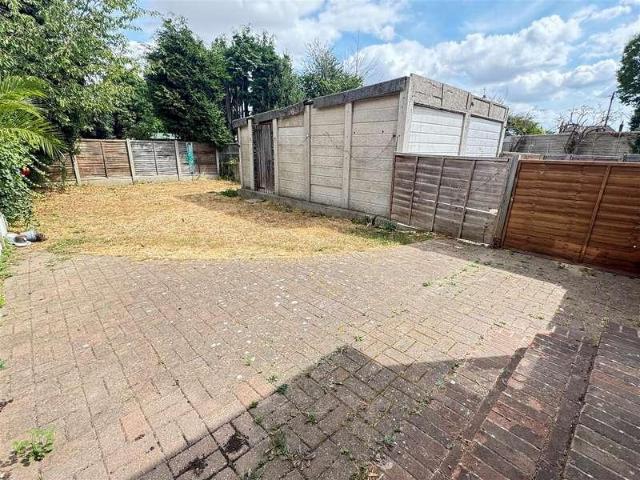 House for sale in Alton Barnes, Essex