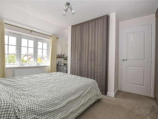 House for sale in Finchampstead