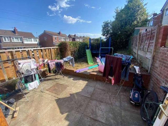 House for sale in Chadderton Fold, Pendock