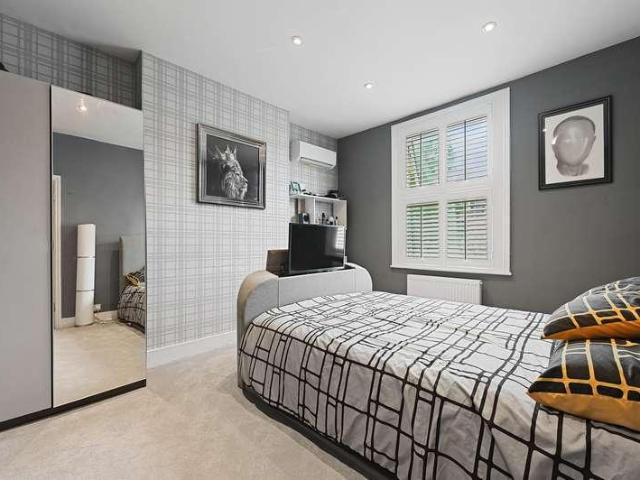House for sale in Lane, Greater London