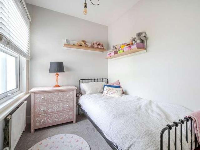 House for sale in Shalford, Westborough