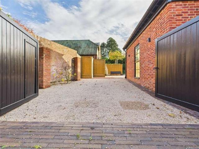 House for sale in St. Martha, Westborough