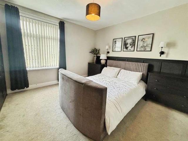 House for sale in Pickles Hill, Bradford