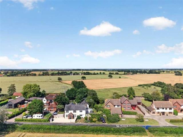 House for sale in Dale Hill, Essex
