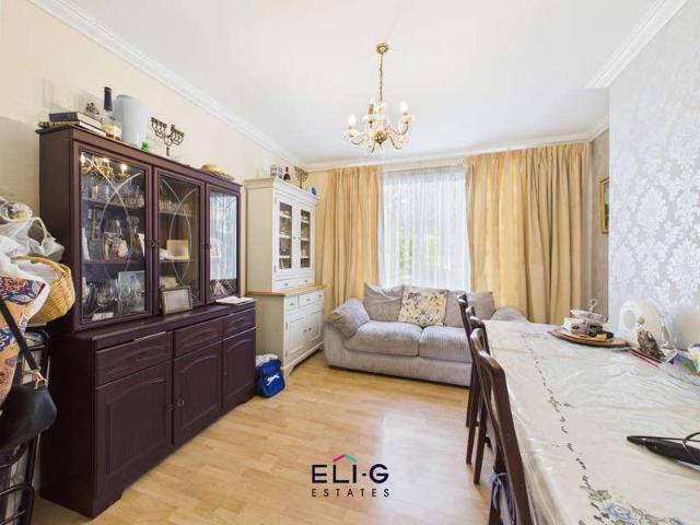 House for sale in Hendon, Greater London