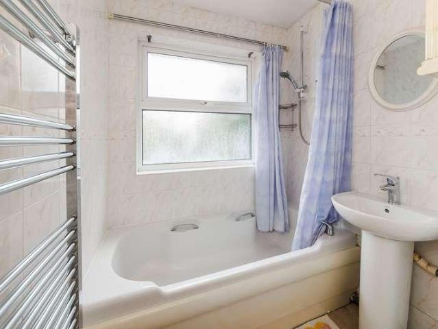 House for sale in Caldecott, Dromore