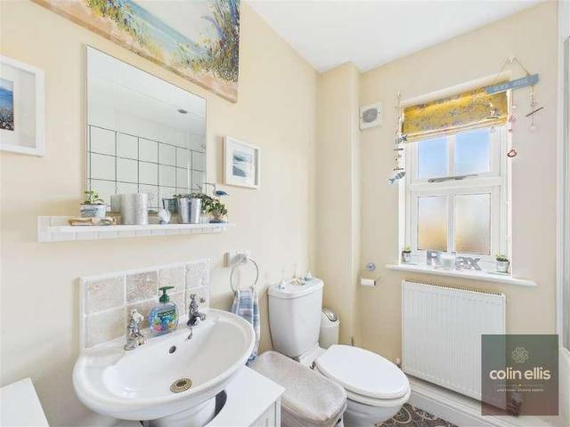 House for sale in Foxholes