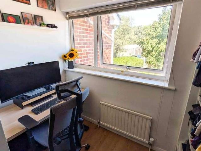 House for sale in Woodley