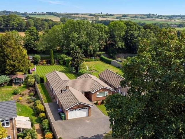 House for sale in Caythorpe, South Kesteven
