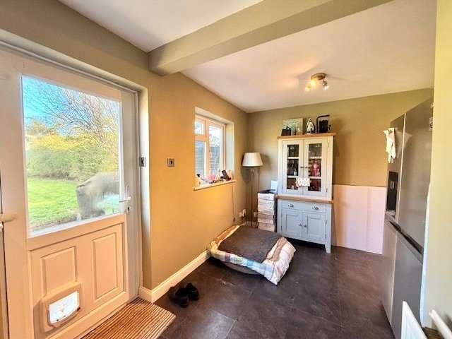 House for sale in Heol-las, Surrey