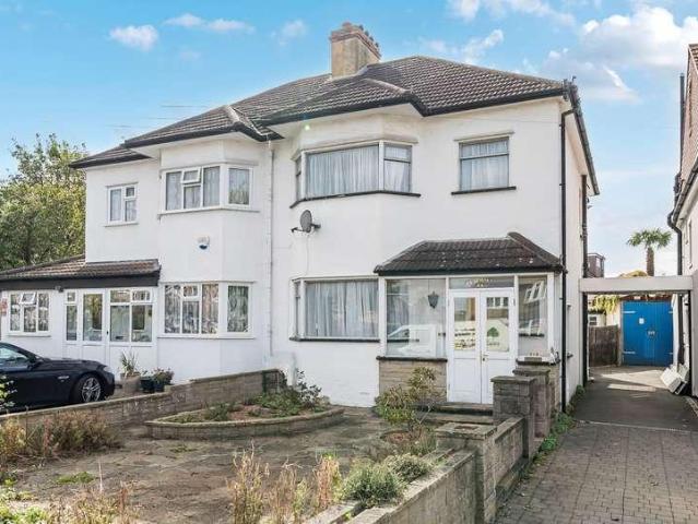 House for sale in Greater London