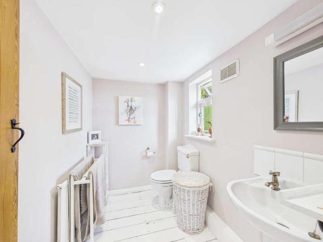 House for sale in Bledlow Ridge, Buckinghamshire