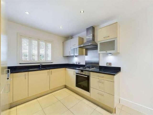 House for sale in Martin's Heron, Winkfield