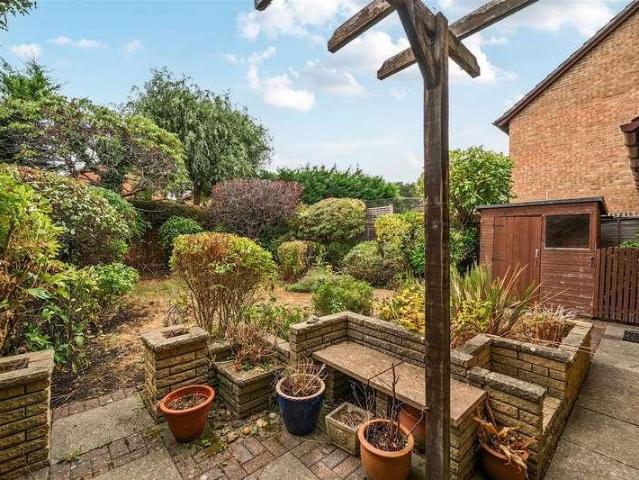 House for sale in Crowthorne