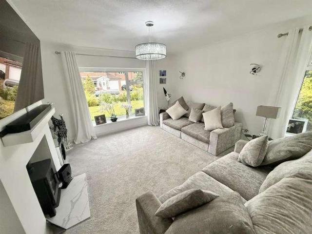 House for sale in Ivy Meade, Macclesfield