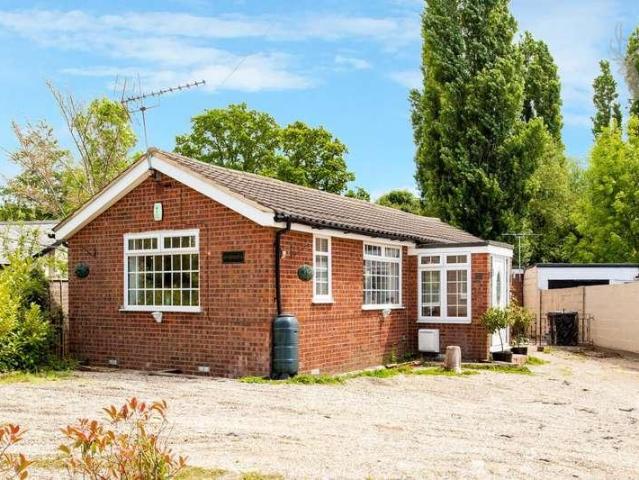 House for sale in Debden Green, Epping