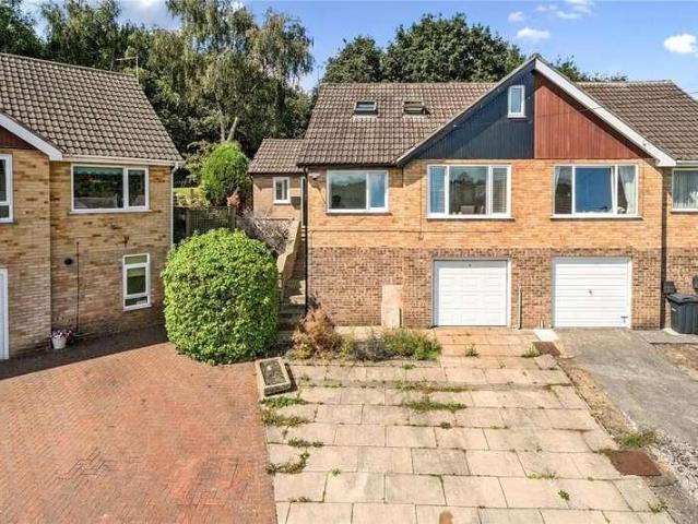 House for sale in Horsforth, West Yorkshire
