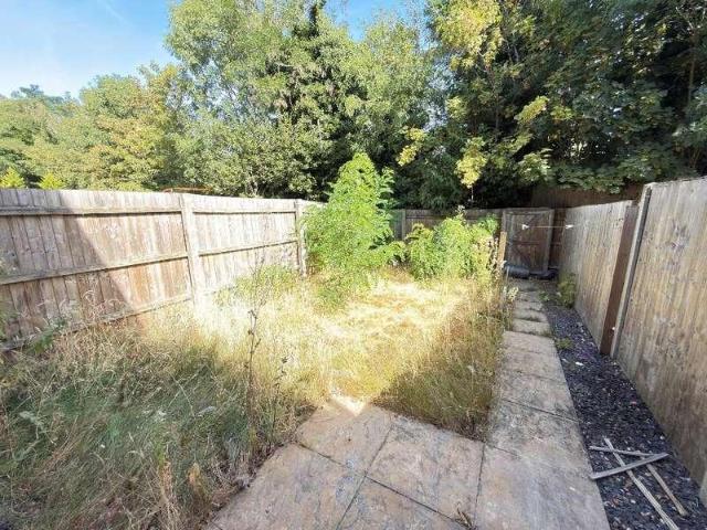 House for sale in Spring Park, Luton