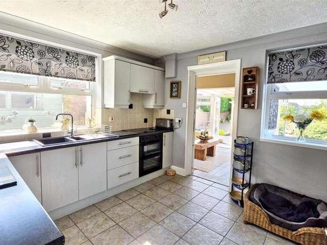House for sale in Milford Haven, Wales