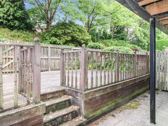 House for sale in Weetwood, West Yorkshire
