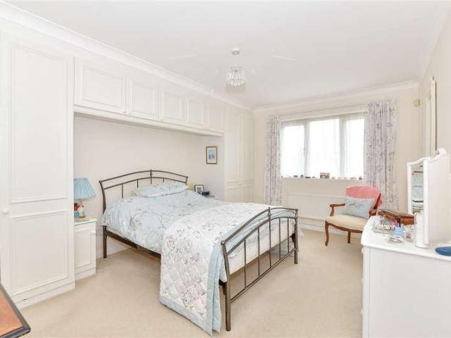 House for sale in Rustington, Clapham