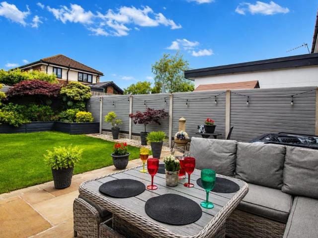House for sale in Blacksnape, Darwen