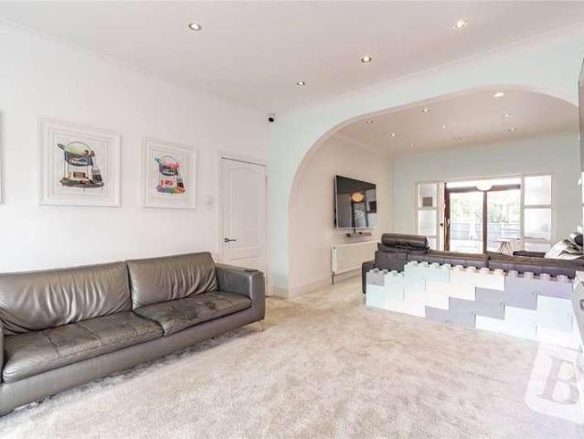 House for sale in Hornchurch, Greater London