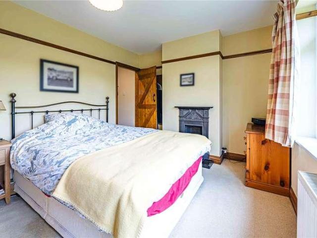 House for sale in Eaton Bray, Bedfordshire