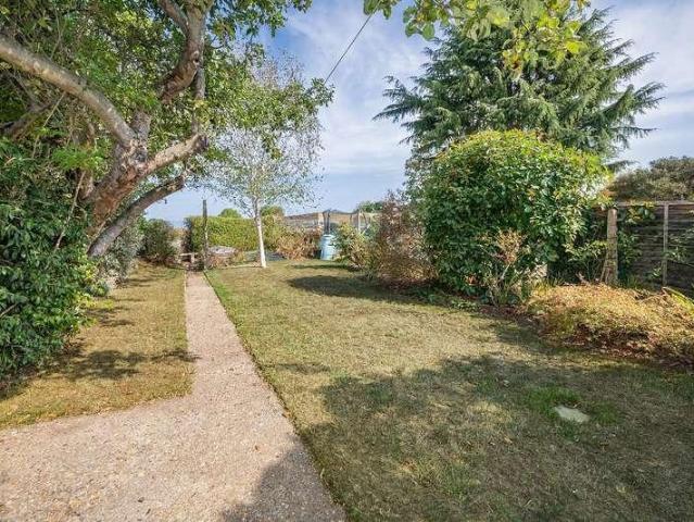 House for sale in Ashford, Spelthorne