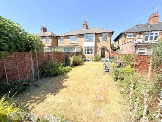 House for sale in East Barnet, Greater London