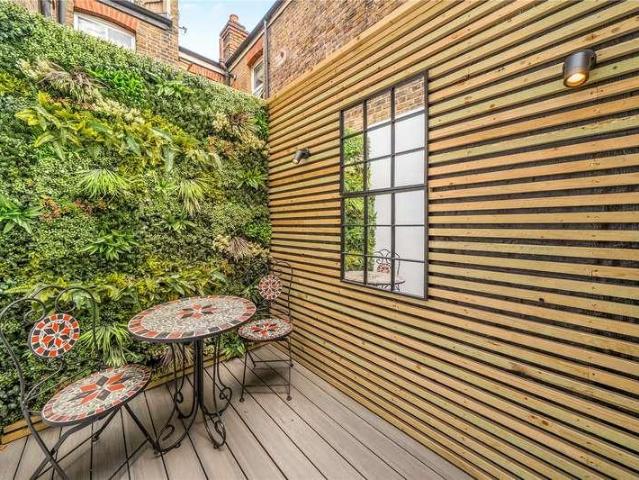 House for sale in London Borough of Ealing, Hanwell