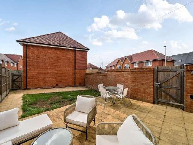 House for sale in Wecock, Spring Vale