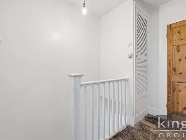 House for sale in Ponders End, Greater London