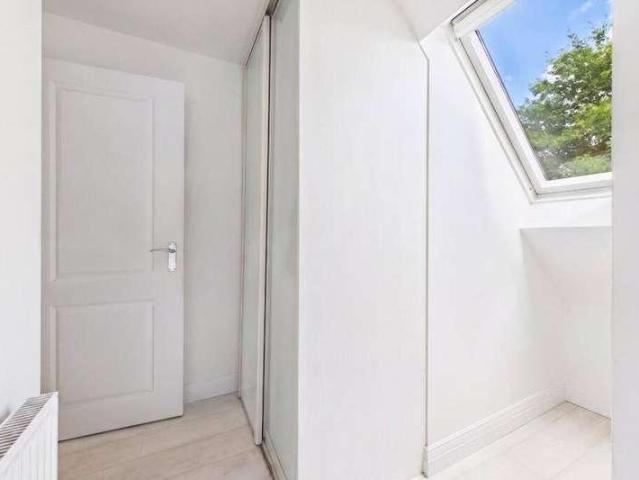House for sale in Sindlesham, Winnersh