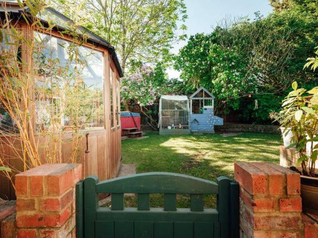 House for sale in Barnard's Green, Forthampton