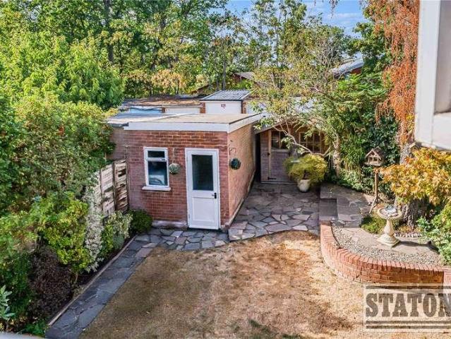 House for sale in High Barnet, Greater London