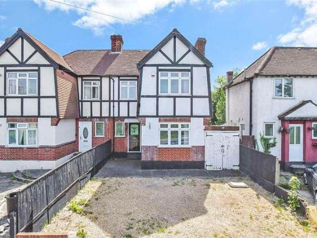 House for sale in Woodford, Greater London